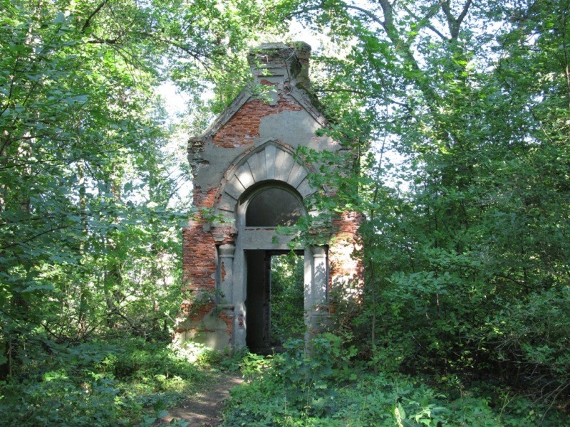 Файл:Фамильная усыпальница Келлеров..jpg