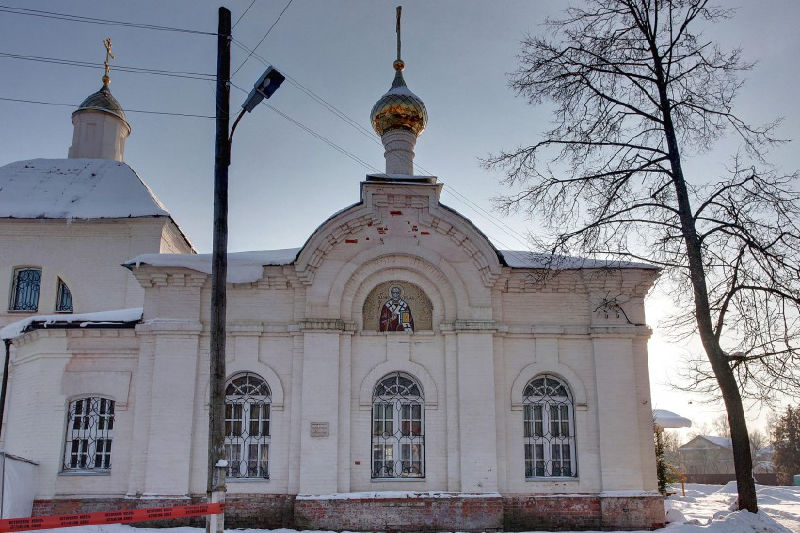 Файл:Звенигород. Церковь Рождества Христова.jpg